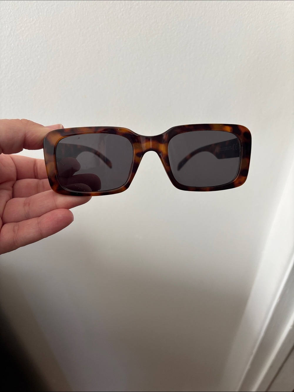 H&M Tortoiseshell Rectangular Sunglasses - Brown Frame, Dark Lenses